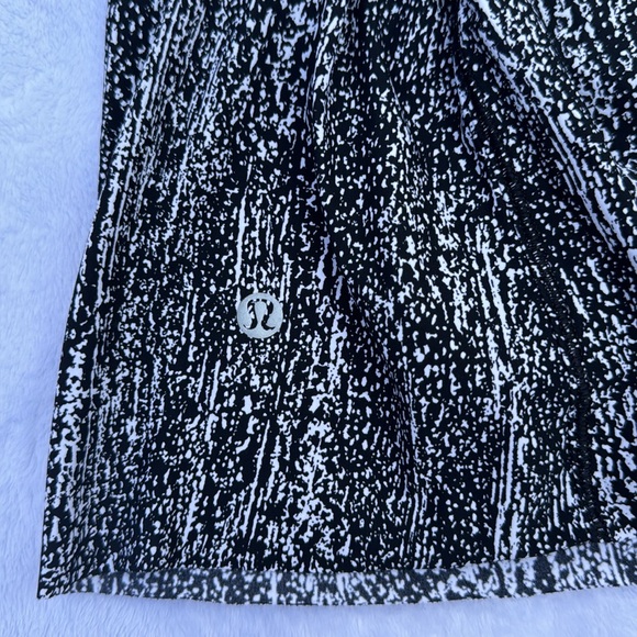 EUC Lululemon Pace Rival skirt size 4 worn once - Picture 3 of 6